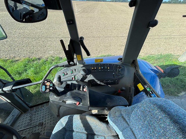 2004 new holland tvt 190 4wd landbouwtractor - afbeelding 7 van  18