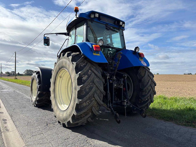 2004 new holland tvt 190 4wd landbouwtractor - afbeelding 14 van  18