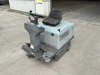 2004 nilfisk sr1100 veegmachines, zelfrijdend - afbeelding 1 van  13