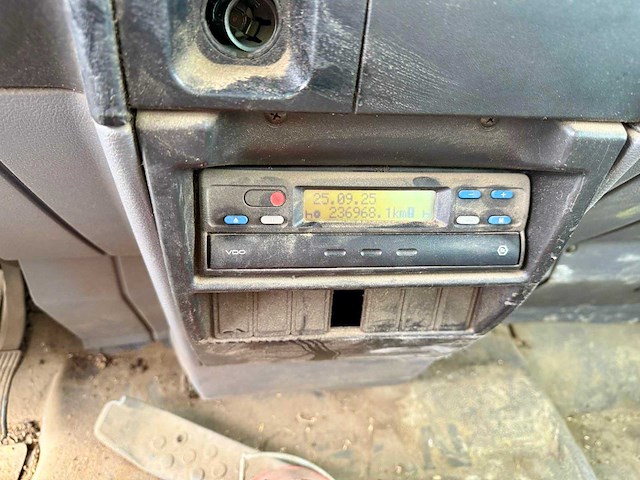 2004 nissan atleon vrachtwagen - afbeelding 4 van  43