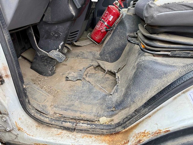 2004 nissan atleon vrachtwagen - afbeelding 31 van  43