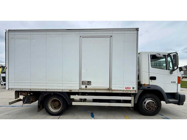 2004 nissan atleon vrachtwagen - afbeelding 34 van  43