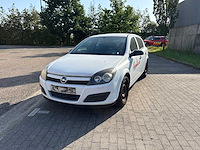 2004 opel astra - afbeelding 1 van  26
