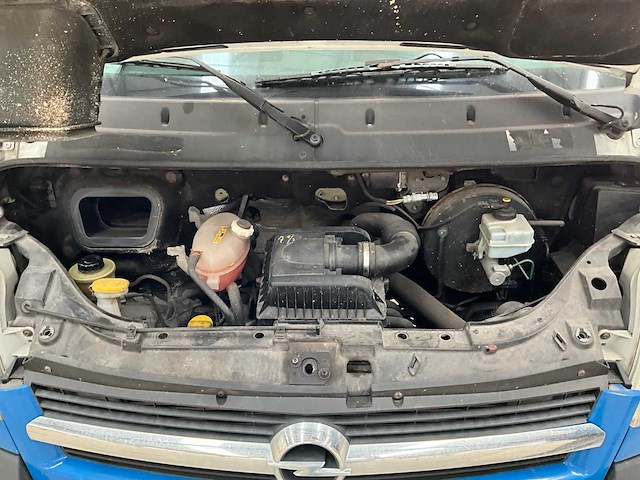 2004 opel movano lichte vrachtwagen - afbeelding 1 van  9