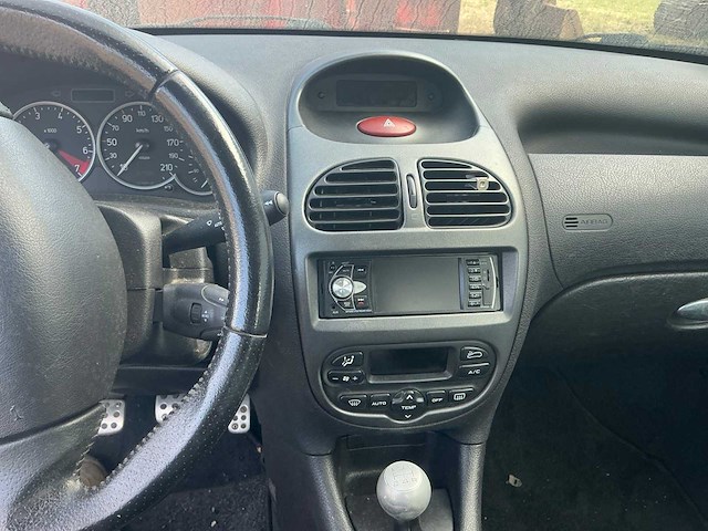 2004 peugeot 206cc personenauto - afbeelding 8 van  26