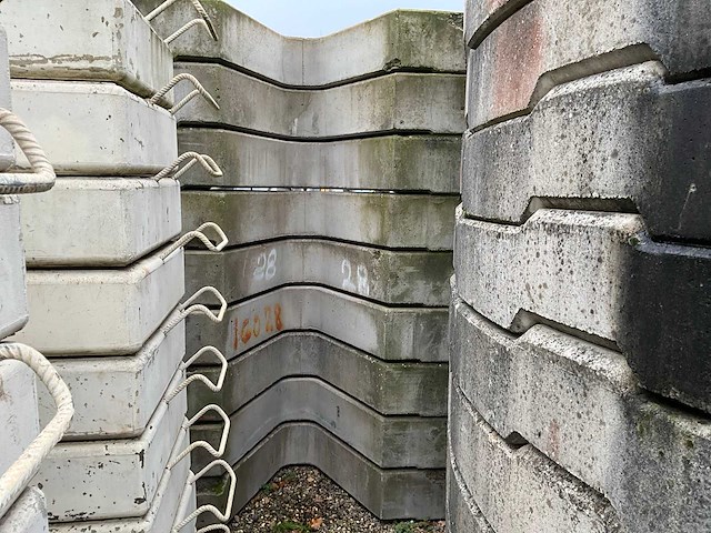 2004 potain igo28a torenkraan - afbeelding 10 van  25