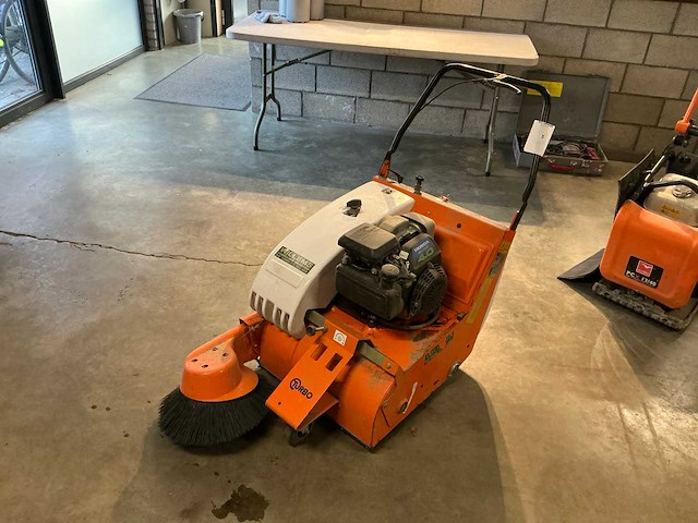 2004 rcm t5001 th straatveegmachine - afbeelding 2 van  8