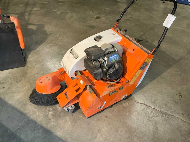 2004 rcm t5001 th straatveegmachine - afbeelding 3 van  8