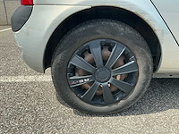 2004 renault clio personenauto - afbeelding 3 van  32