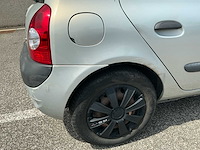 2004 renault clio personenauto - afbeelding 14 van  32