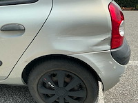 2004 renault clio personenauto - afbeelding 15 van  32