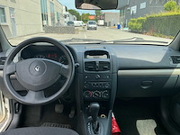 2004 renault clio personenauto - afbeelding 23 van  32