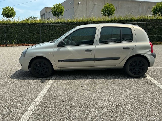 2004 renault clio personenauto - afbeelding 6 van  32