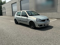 2004 renault clio personenauto - afbeelding 32 van  32