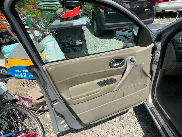 2004 renault megane - afbeelding 17 van  19