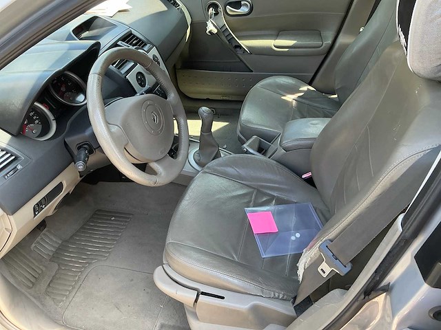 2004 renault megane - afbeelding 8 van  19
