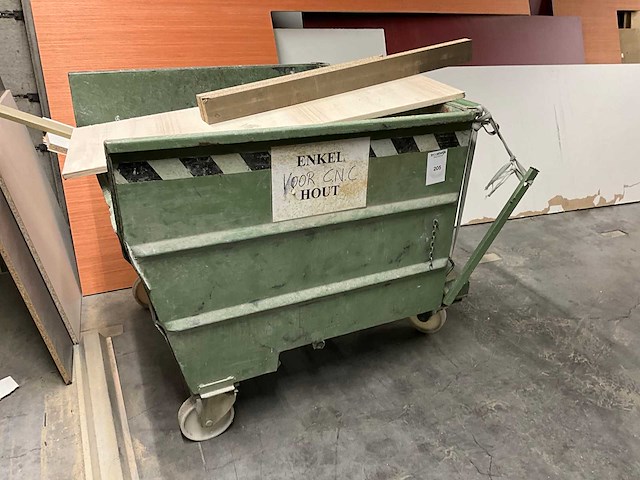 2004 sall lt750 afvalcontainer - afbeelding 1 van  4