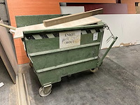 2004 sall lt750 afvalcontainer - afbeelding 1 van  4