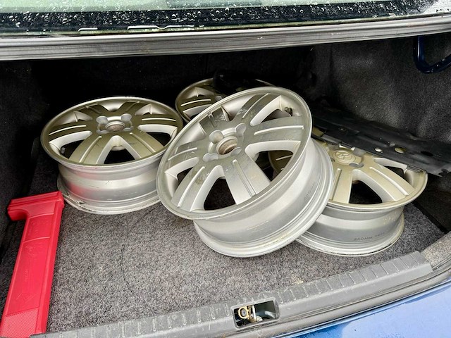 2004 toyota corolla personenauto - afbeelding 3 van  23