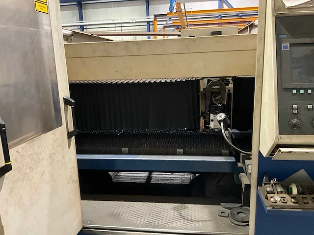 2004 trumatic l3030 lasersnijmachine - afbeelding 6 van  19