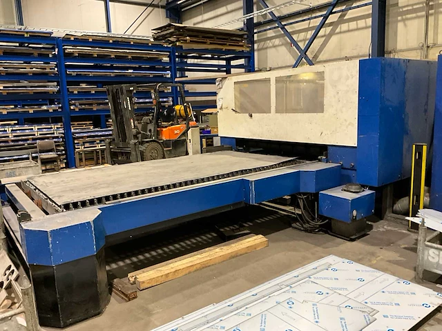 2004 trumatic l3030 lasersnijmachine - afbeelding 19 van  19