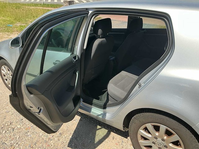 2004 volkswagen golf 5 personenauto - afbeelding 11 van  33