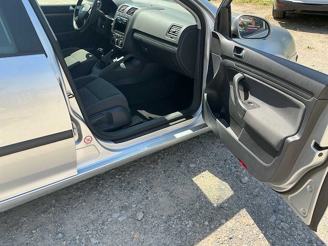 2004 volkswagen golf 5 personenauto - afbeelding 19 van  33