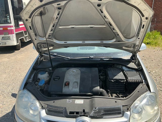 2004 volkswagen golf 5 personenauto - afbeelding 21 van  33