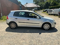 2004 volkswagen golf 5 personenauto - afbeelding 30 van  33