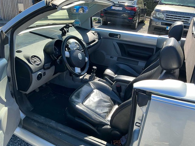 2004 volkswagen new beetle cabriolet cabriolet personenauto - afbeelding 4 van  27