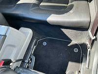 2004 volkswagen new beetle cabriolet cabriolet personenauto - afbeelding 15 van  27