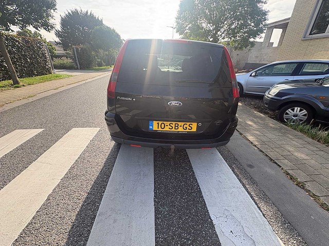 2005 - ford - fusion - 1.4-16v futura - car - afbeelding 16 van  18