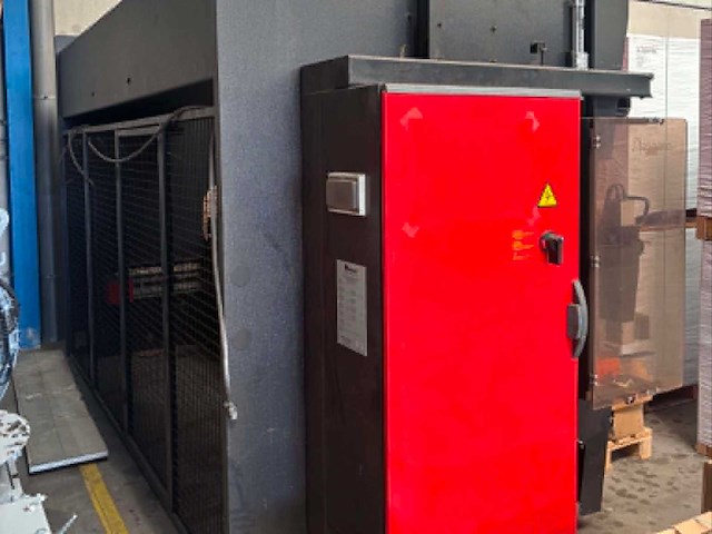 2005 amada hfe 170-4 cnc persrem - afbeelding 1 van  7