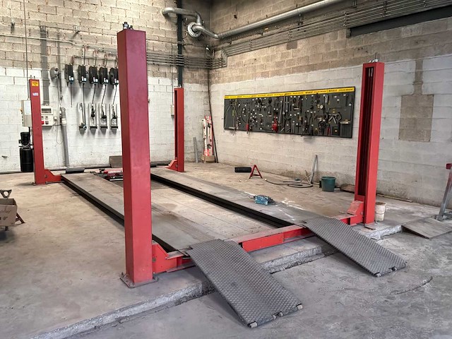 2005 apac truck lift - afbeelding 11 van  15