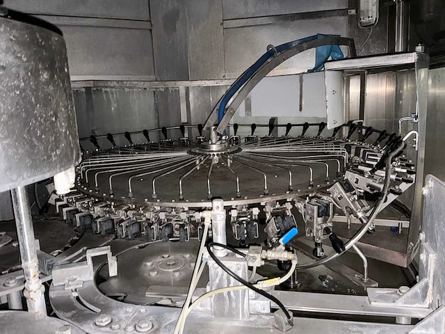 2005 berchi group isofill 40–50-8 pet bottelmachine - afbeelding 1 van  23