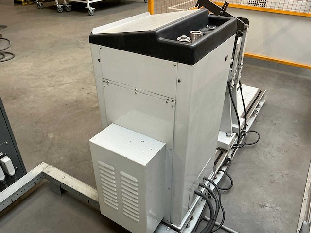 2005 bl cemb zc 750 balanceermachine - afbeelding 10 van  13