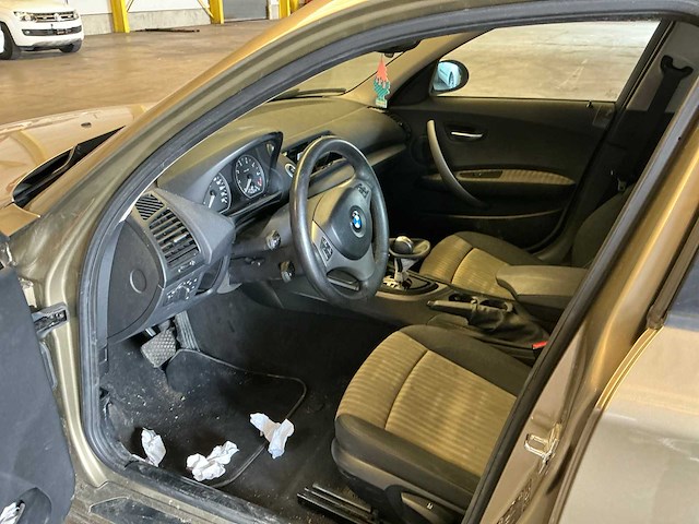 2005 bmw 120i personenauto zonder motor - afbeelding 2 van  18