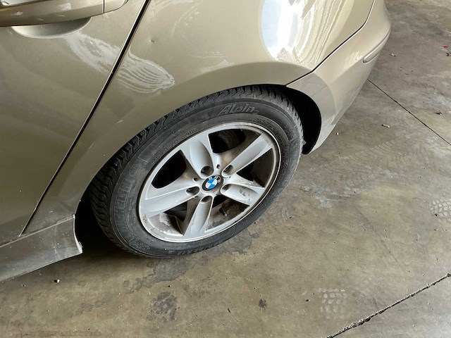 2005 bmw 120i personenauto zonder motor - afbeelding 9 van  18