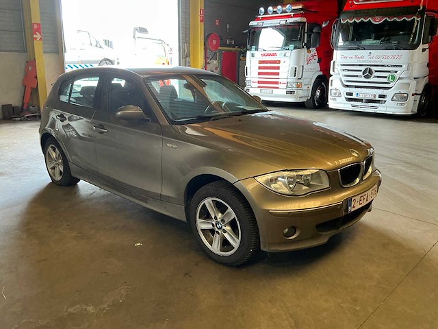 2005 bmw 120i personenauto zonder motor - afbeelding 12 van  18
