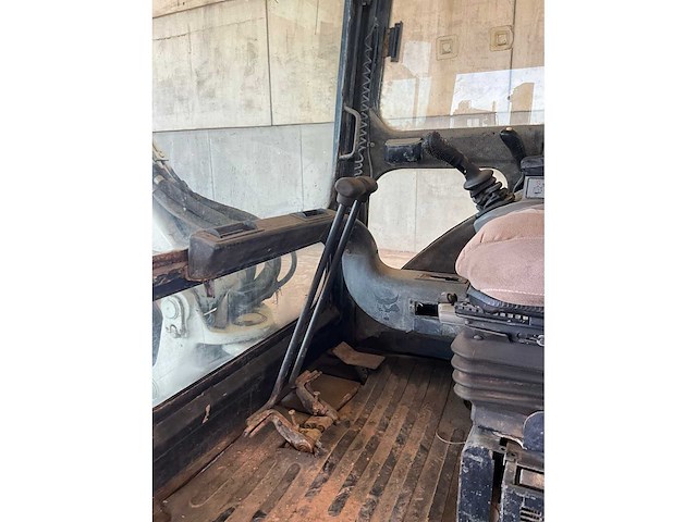 2005 bobcat 337 rupsgraafmachine - afbeelding 11 van  23