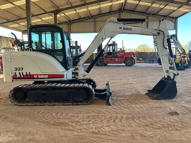 2005 bobcat 337 rupsgraafmachine - afbeelding 12 van  15