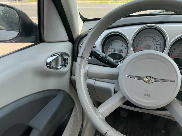 2005 chrysler pt cruiser personenauto - afbeelding 16 van  47