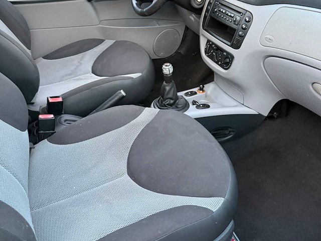 2005 citroën c3 pluriel personenauto - afbeelding 22 van  25