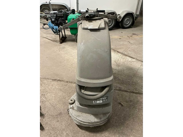 2005 comac simpla 50 bt vloerschrobmachine - afbeelding 4 van  6