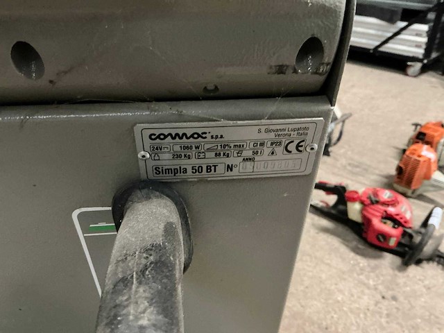 2005 comac simpla 50 bt vloerschrobmachine - afbeelding 6 van  6