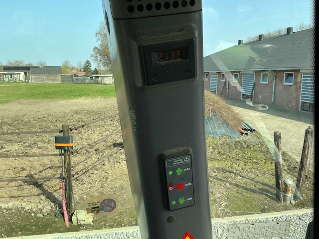 2005 deutz agrotron 90 vierwielaangedreven landbouwtractor - afbeelding 19 van  27