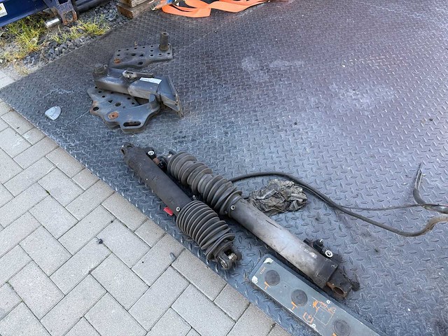 2005 dhollandia laadklep vrachtwagen - afbeelding 3 van  6