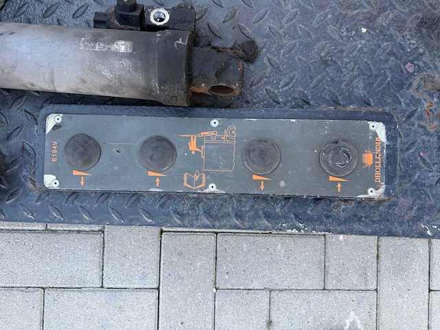 2005 dhollandia laadklep vrachtwagen - afbeelding 4 van  6