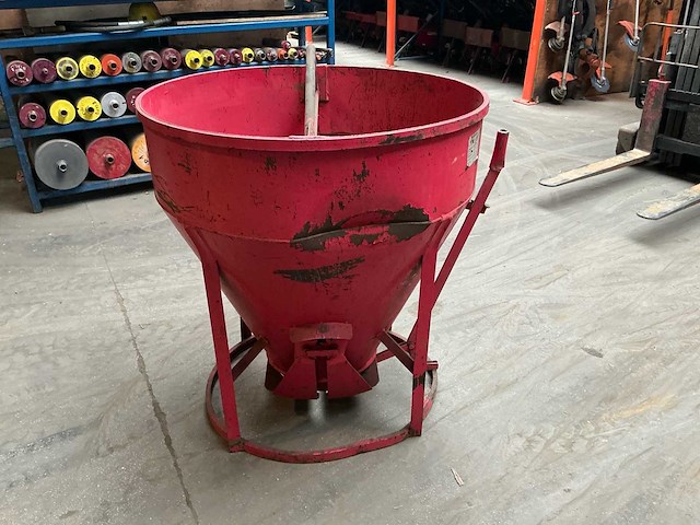 2005 edilsider betonkubel - afbeelding 1 van  4