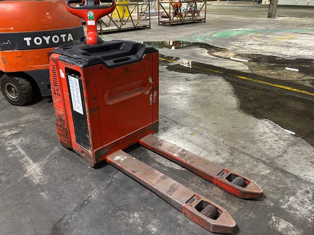 2005 fenwick t20 elektrische palletwagen - afbeelding 2 van  9